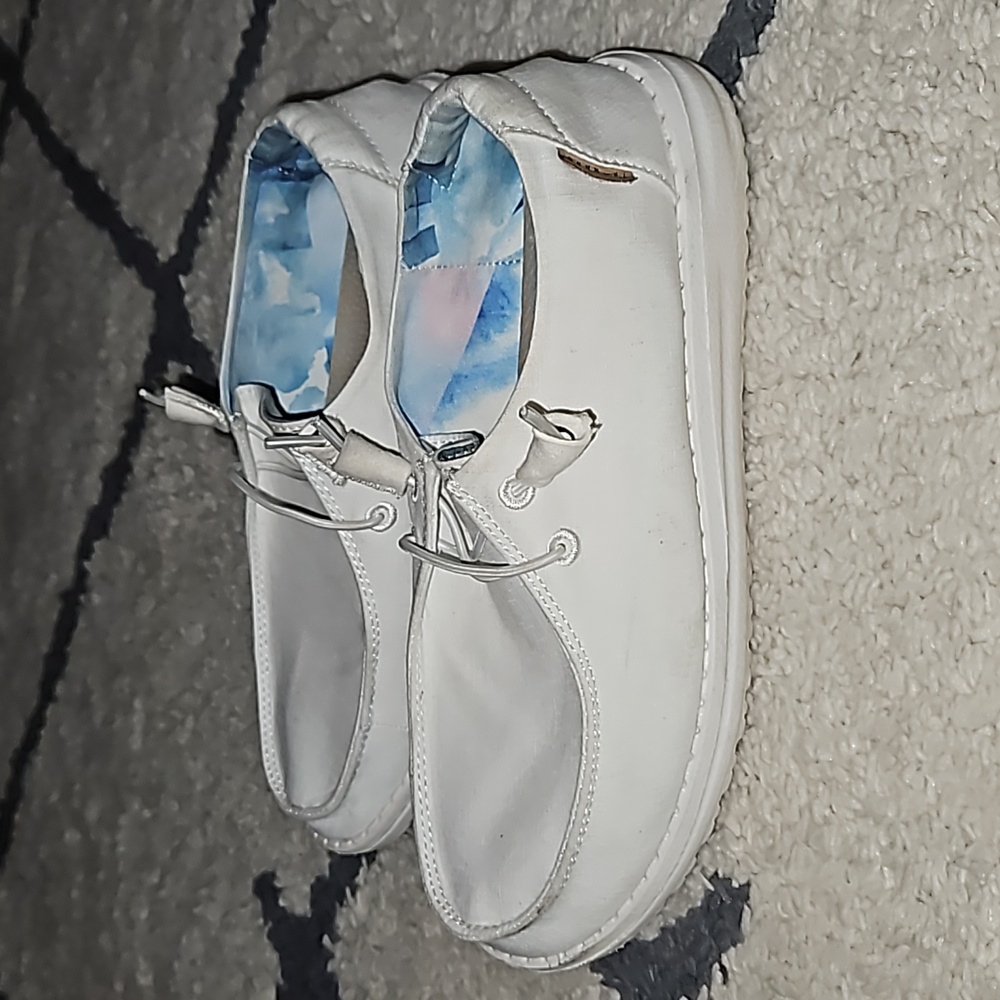 Hey Dude size 7